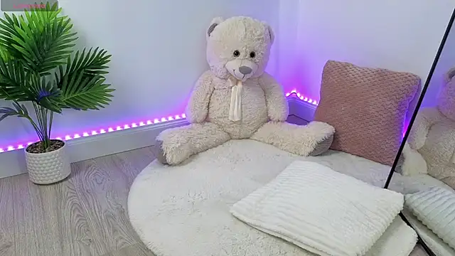 Alexaaa01  online show from 10-30-25, 12:50