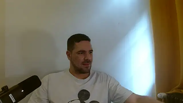 Snapshot of chibrax918 chatting on 12-18-25, 11:05 chibrax918 online show from 12-18-25, 11:05