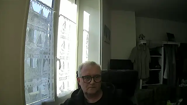 macdut67 online show from 10-07-25, 04:04