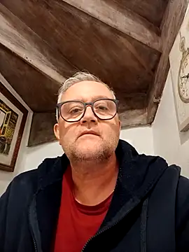 macdut67 online show from 10-10-25, 04:17