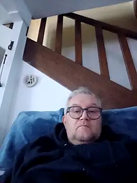 macdut67 online show from 10-23-25, 04:39