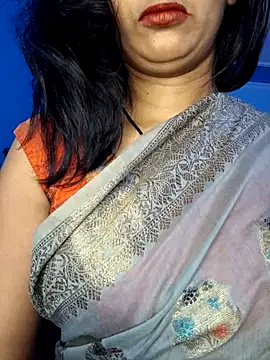 Snapshot of Janu-hasena chatting on 03-02-26, 12:23 Janu-hasena online show from 03-02-26, 12:23