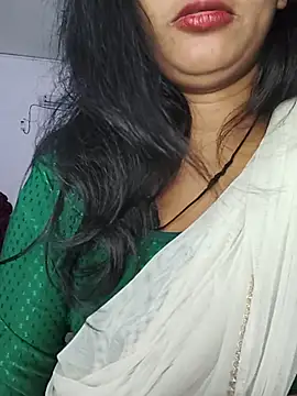 Snapshot of Janu-hasena chatting on 07-19-26, 10:35 Janu-hasena online show from 07-19-26, 10:35