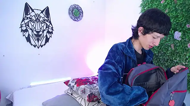 Emo Boy  online show from 12-02-25, 12:32