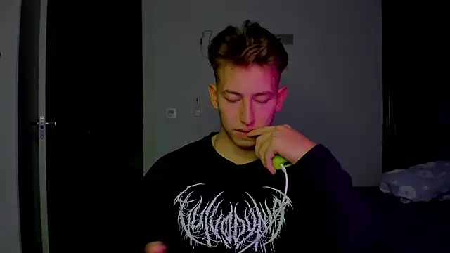 Snapshot of find0m_master chatting on 01-14-26, 08:14 find0m master online show from 01-14-26, 08:14