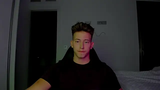 Snapshot of find0m_master chatting on 02-14-26, 09:33 find0m master online show from 02-14-26, 09:33