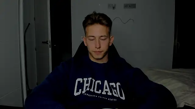 Snapshot of find0m_master chatting on 03-03-26, 11:32 find0m master online show from 03-03-26, 11:32