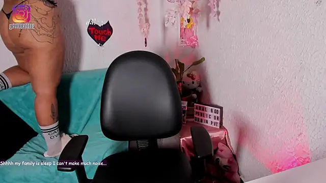 Emilycollei online show from 02-10-26, 03:10