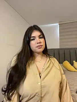 Snapshot of Isabella_LaRue chatting on 01-15-26, 07:17 Isabella LaRue online show from 01-15-26, 07:17