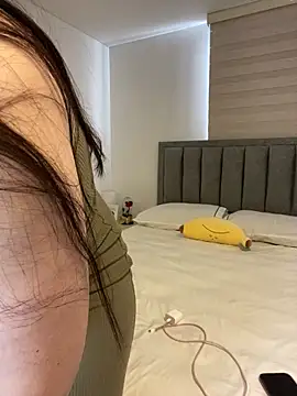 Snapshot of Isabella_LaRue chatting on 02-04-26, 08:47 Isabella LaRue online show from 02-04-26, 08:47