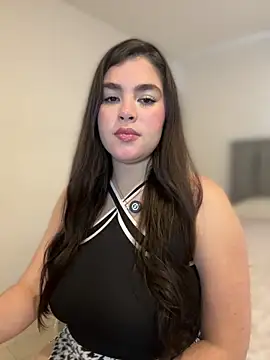 Snapshot of Isabella_LaRue chatting on 03-23-26, 03:27 Isabella LaRue online show from 03-23-26, 03:27