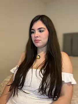 Isabella LaRue online show from 04-14-26, 02:50
