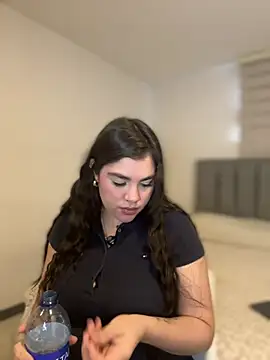 Isabella LaRue online show from 04-25-26, 09:12