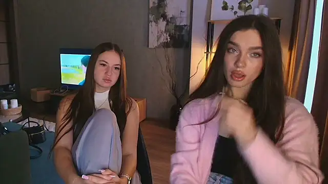 MayaGlow online show from 11-23-25, 05:40