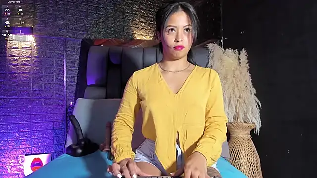 Snapshot of Assia_Roos chatting on 05-31-26, 10:22 Assia Roos online show from 05-31-26, 10:22