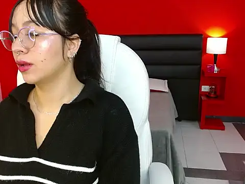 Rosee20  online show from 10-26-25, 04:07