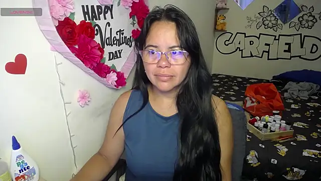 Snapshot of Miss__kendra_ chatting on 06-11-26, 11:08 Miss kendra online show from 06-11-26, 11:08