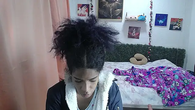 Snapshot of thianahorny chatting on 06-20-26, 01:25 thianahorny online show from 06-20-26, 01:25