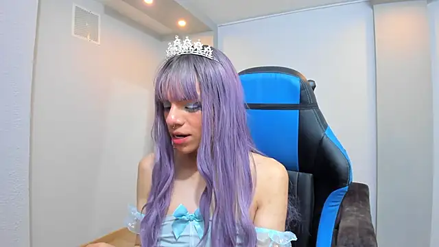 Snapshot of Baby_Lannie chatting on 11-25-25, 04:23 Baby Lannie online show from 11-25-25, 04:23