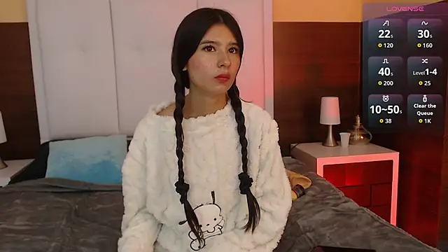 SweetRenata  online show from 06-29-26, 12:38