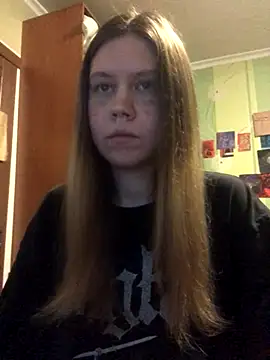 LunaVirelle online show from 11-17-25, 09:31