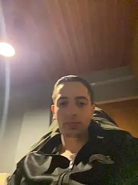 Snapshot of Asimako chatting on 12-17-25, 06:58 Asimako online show from 12-17-25, 06:58