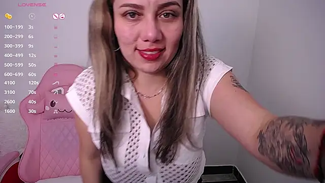 Snapshot of Isabella_wish1 chatting on 11-10-25, 08:30 Isabella wish1 online show from 11-10-25, 08:30