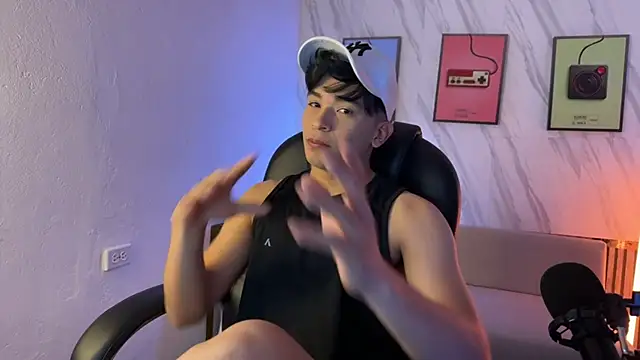 Snapshot of David_Nova chatting on 11-26-25, 01:01 David Nova online show from 11-26-25, 01:01