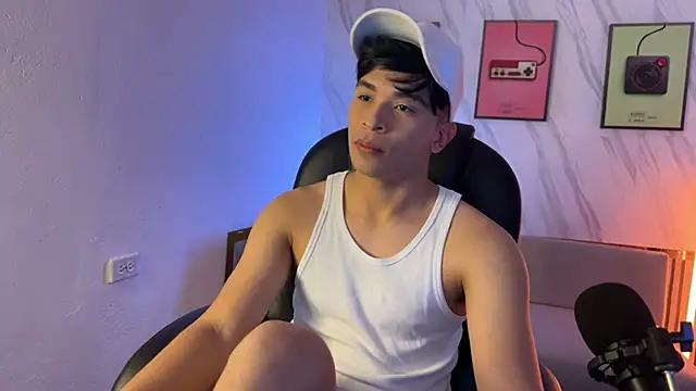 Snapshot of David_Nova chatting on 11-30-25, 10:36 David Nova online show from 11-30-25, 10:36