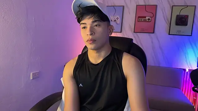 Snapshot of David_Nova chatting on 12-21-25, 12:56 David Nova online show from 12-21-25, 12:56