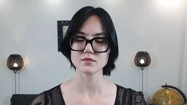 Marie Fitch online show from 10-27-25, 08:35