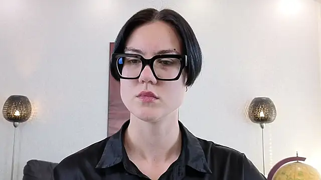 Marie Fitch online show from 04-17-26, 03:31