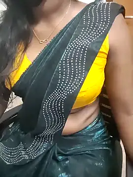 Snapshot of Tamilmallu-duskygirl03 chatting on 05-14-26, 05:36 Tamilmallu-duskygirl03 online show from 05-14-26, 05:36