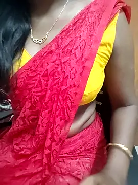 Snapshot of Tamilmallu-duskygirl03 chatting on 06-05-26, 05:36 Tamilmallu-duskygirl03 online show from 06-05-26, 05:36