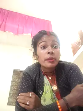 Snapshot of Co_punam chatting on 12-18-25, 05:57 Co punam online show from 12-18-25, 05:57