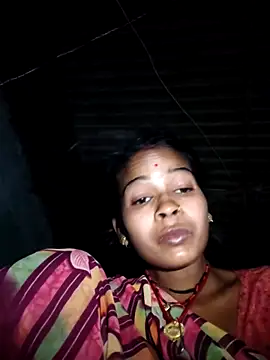Snapshot of Co_punam chatting on 05-25-26, 07:42 Co punam online show from 05-25-26, 07:42