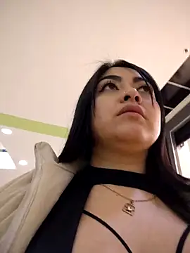 Snapshot of Victoria_Jonhss chatting on 10-25-25, 01:46 Victoria Jonhss online show from 10-25-25, 01:46