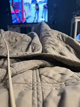 Snapshot of Beastyfuck chatting on 12-14-25, 04:51 Beastyfuck online show from 12-14-25, 04:51