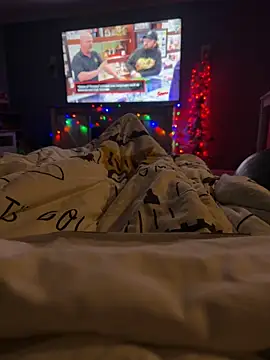 Snapshot of Beastyfuck chatting on 12-17-25, 04:51 Beastyfuck online show from 12-17-25, 04:51