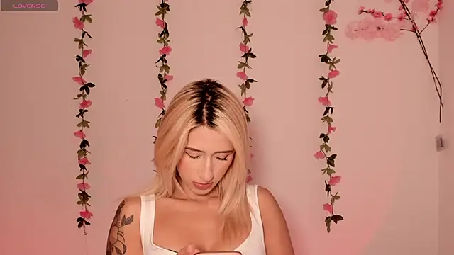 Ashleyroys 111 online show from 03-19-26, 05:50