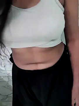 Snapshot of Suman_rani6 chatting on 11-14-25, 08:46 Suman rani6 online show from 11-14-25, 08:46