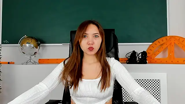 Snapshot of AnnaJonson chatting on 11-12-25, 03:07 AnnaJonson online show from 11-12-25, 03:07