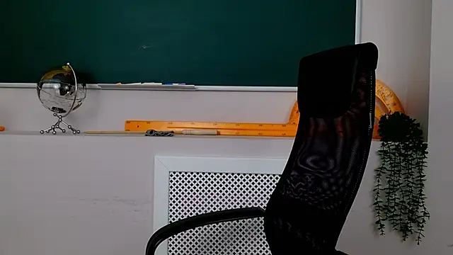 Snapshot of ClaireMathis chatting on 01-13-26, 02:55 ClaireMathis online show from 01-13-26, 02:55