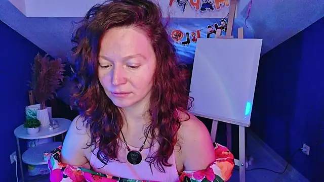 AuroraBorealis   online show from 10-20-25, 06:47