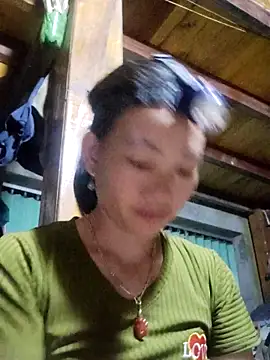 Snapshot of gio-thu chatting on 06-18-26, 12:20 gio-thu online show from 06-18-26, 12:20