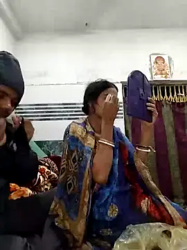 Snapshot of funnight4ubaby8456 chatting on 12-19-25, 04:03 funnight4ubaby8456 online show from 12-19-25, 04:03