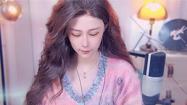 cherry-fa online show from 10-14-25, 03:18