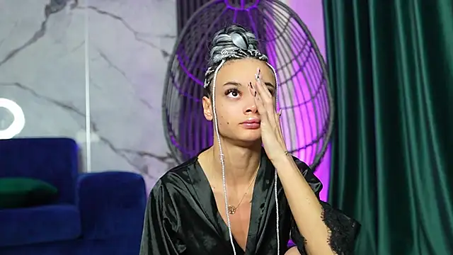 RachelRavee online show from 11-01-25, 05:20