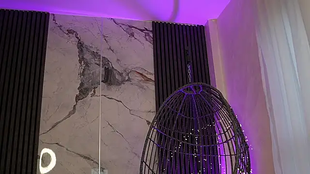 RachelRavee online show from 11-22-25, 05:17