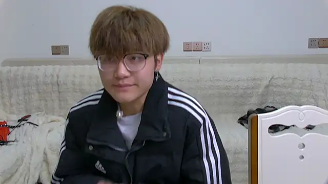 Snapshot of KK-cuteboy chatting on 02-03-26, 10:53 KK-cuteboy online show from 02-03-26, 10:53